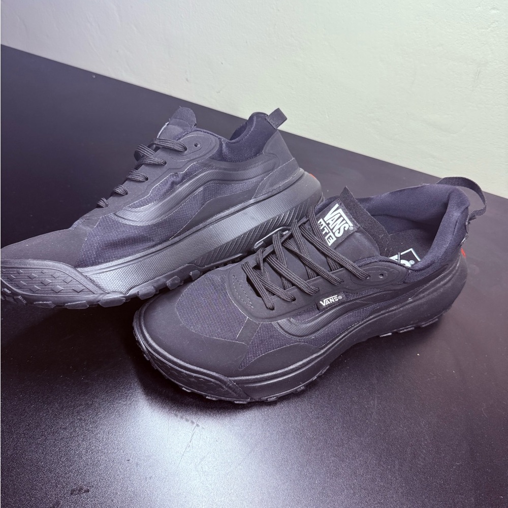 Vans MTE cross path